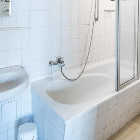 Hanse Appartments Ii Warnemuende Mit Parkplatz アパート ロストック