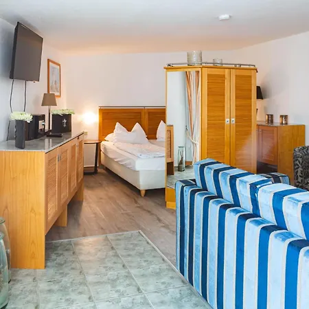 Hanse Appartments Ii Warnemuende Mit Parkplatz * ロストック